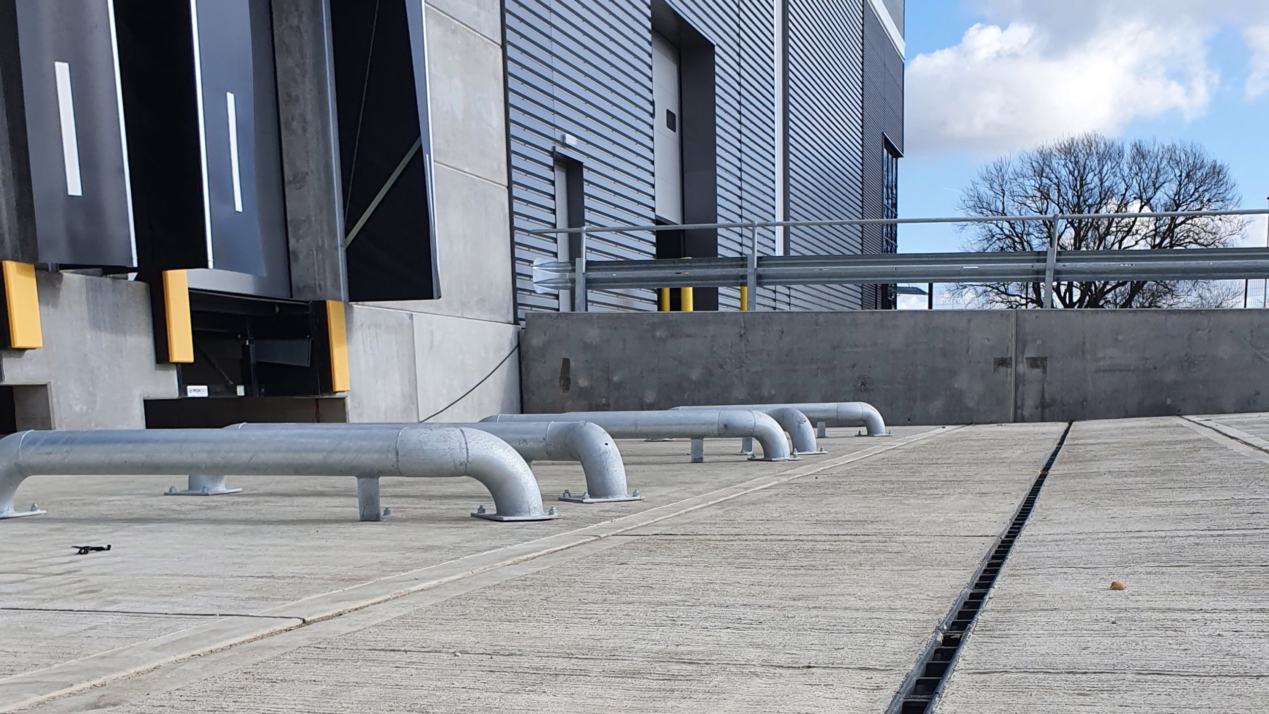Loading Bays & Service Yards